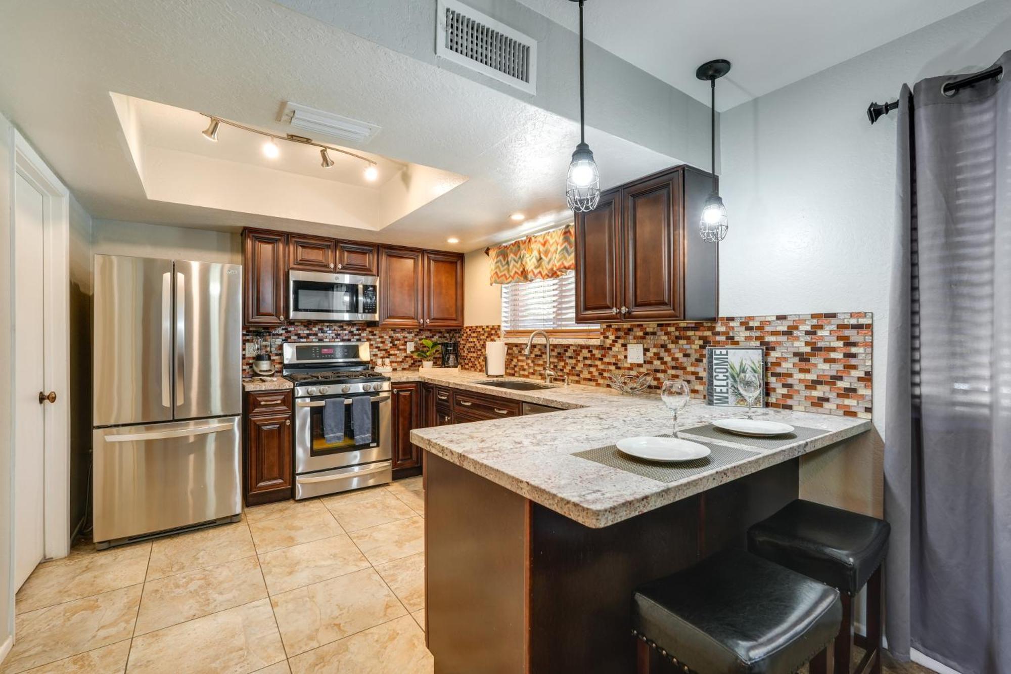 Phoenix Home With Pool About 10 Mi To Camelback Mtn Екстер'єр фото