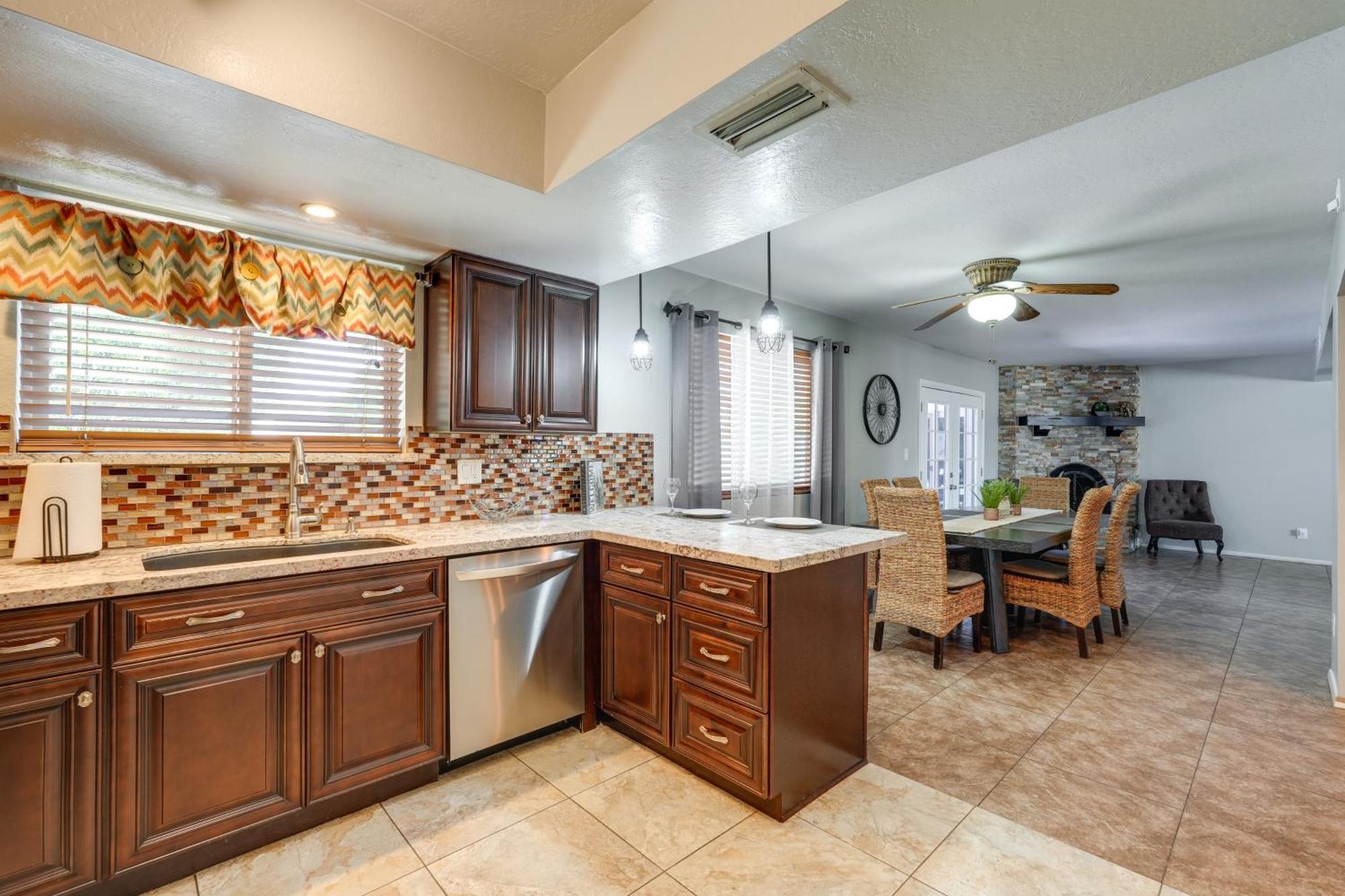 Phoenix Home With Pool About 10 Mi To Camelback Mtn Екстер'єр фото